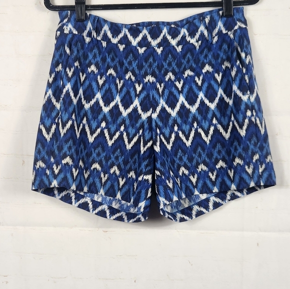 Spanx Sunshine Quick Dry Golf Athletic Shorts in Ikat Geometric Pattern Medium - Picture 3 of 9